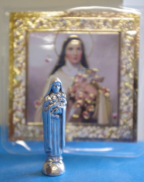 St. Therese of Lisieux Pocket Statue